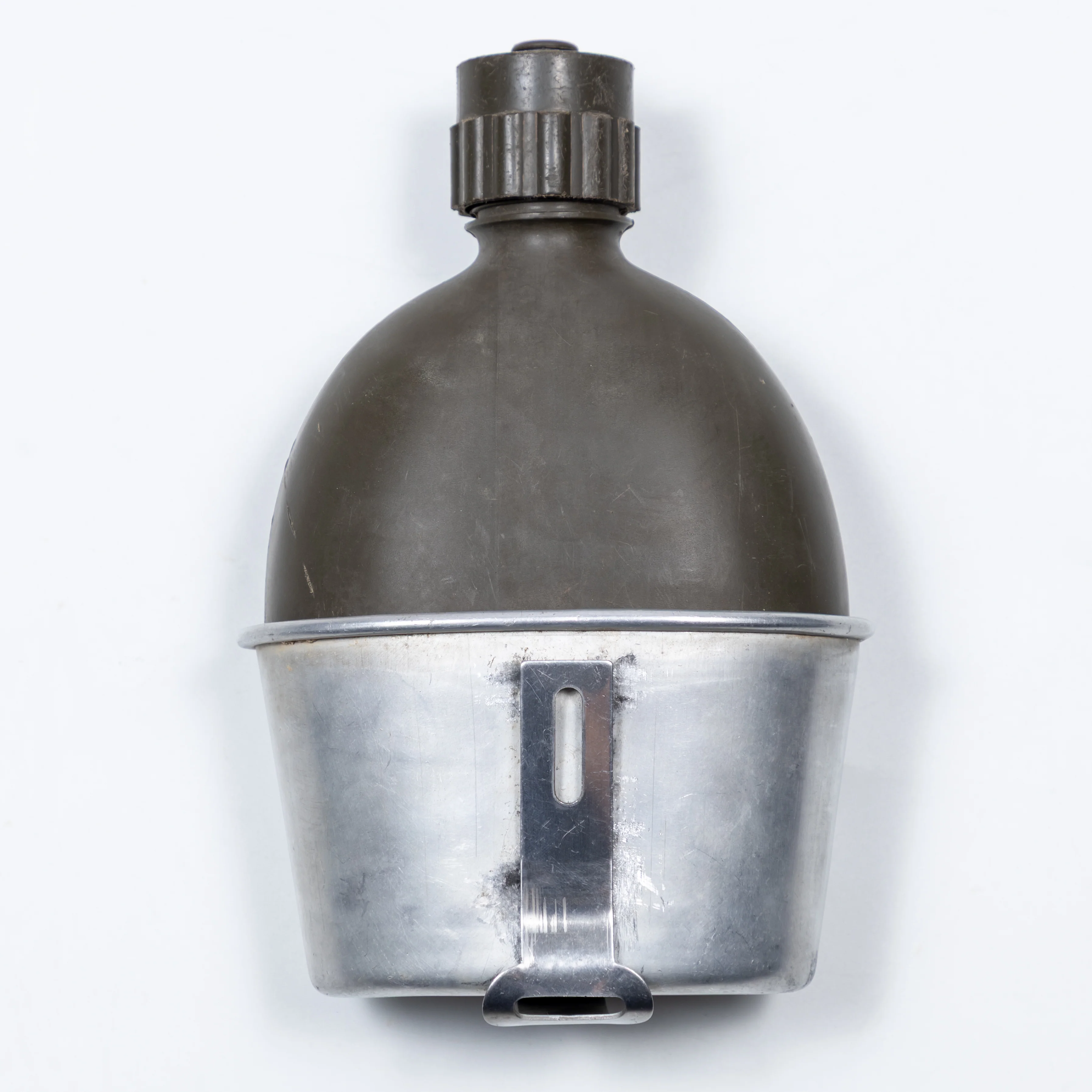 Portuguese M/985 Canteen w/ Cup